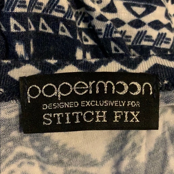 Patterned wrap dress - Picture 3 of 4